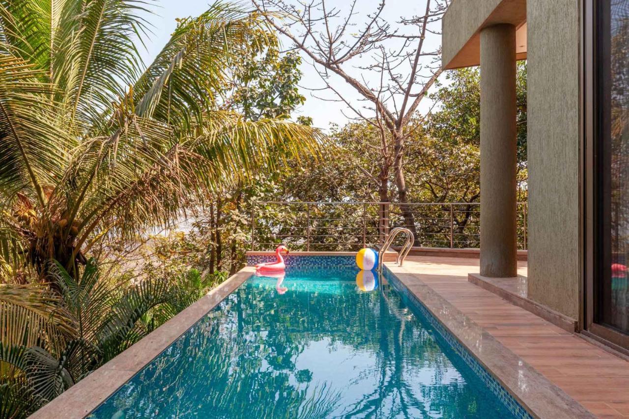 The Blue Horizon By Stayvista - Featuring A Beach-View Villa With A Swimming Pool, Indoor Games, And A Relaxing Balcony Alībāg Exterior photo